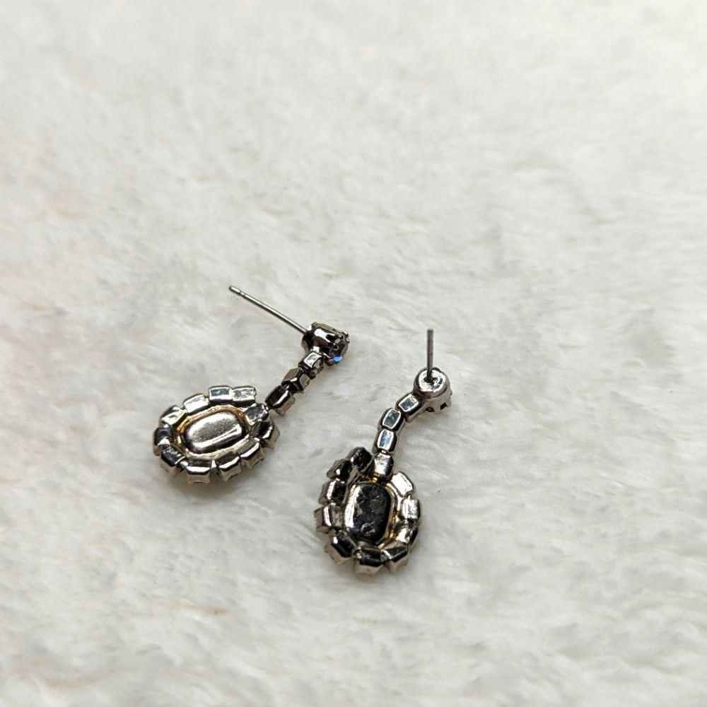 Vintage 80's Blue and Clear Rhinestone Pierced Earrings - Picture 4 of 9